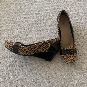 EUC Clark wedges!